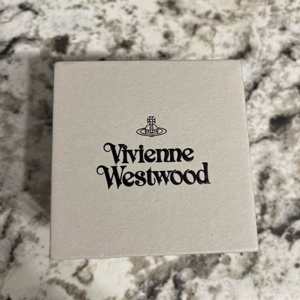 Vivienne Westwood pearl necklace